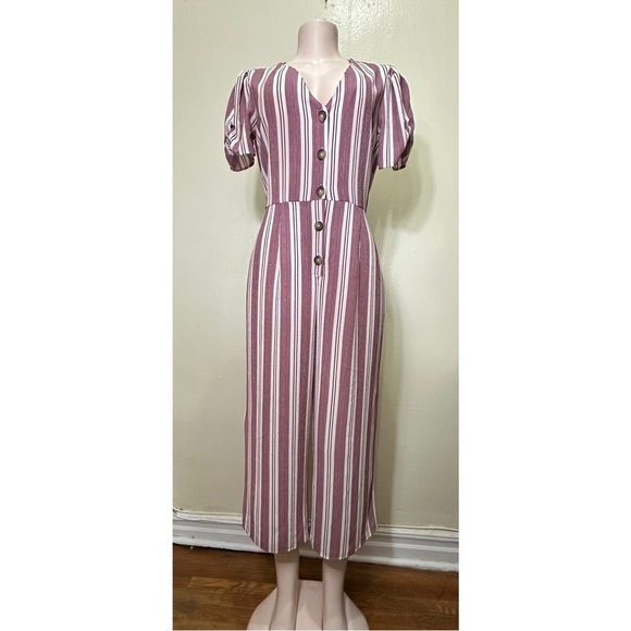 Band of Gypsies Purple and White Jumpsuit with Puff Sleeves - Picture 3 of 13